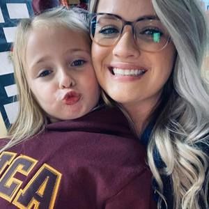 Meet your Posher, Ashley